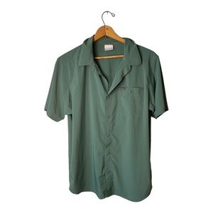 Columbia Wicking Short Sleeve Button Down Lightweight Shirt L